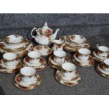 45 pieces of Royal Albert old country roses patterned tea china & dinnerware