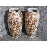 Pair of large gilded nicely decorated Chinese vases, height 46cm