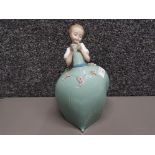 Lladro figure 5118 Girl in the Green Dress