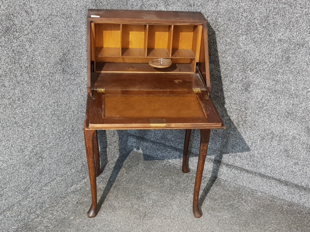 Antique oak ladies writing desk/bureau fitted with single drawer, height 94cm - Image 2 of 3