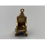 9ct gold royal throne pendant/charm, 2.7g