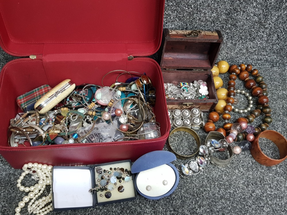 Box containing a large Quantity of costume jewellery, including bangles, simulated pearls,