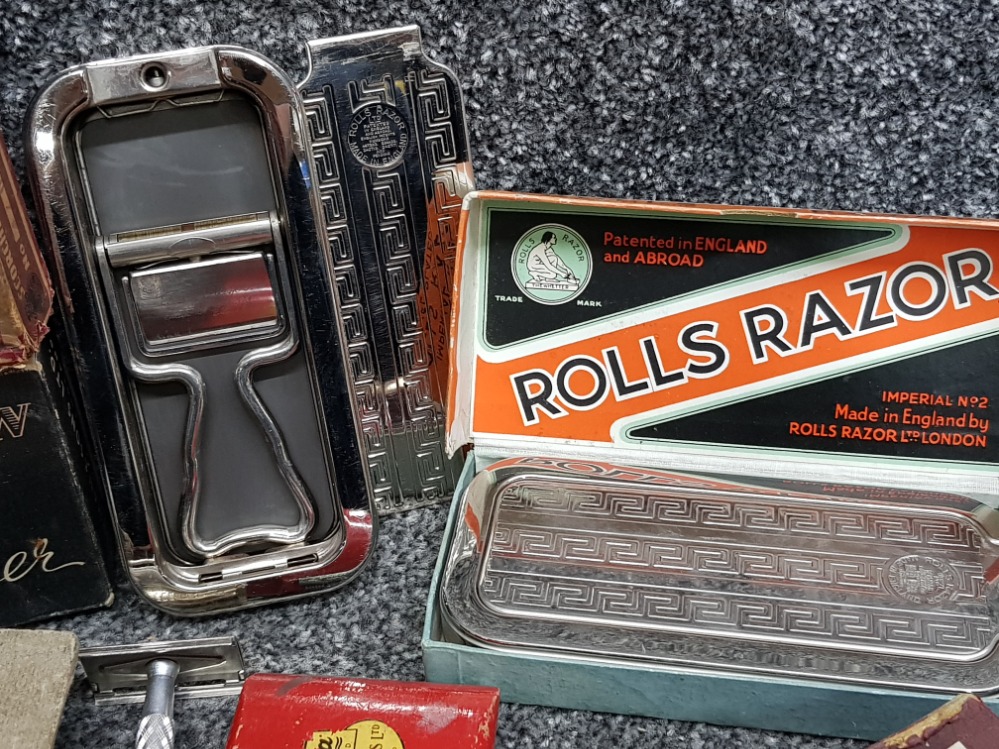 Box lot containing miscellaneous vintage razors including Burman & Rolls Razor etc - Bild 2 aus 2