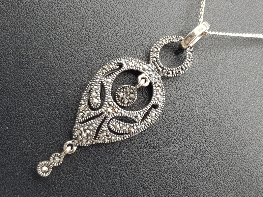 Very fine sterling silver 925 & marcasite pendant on chain, 5g gross - Image 2 of 2
