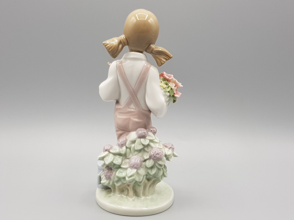 Lladro figure 5217 infantil spring - Image 2 of 3