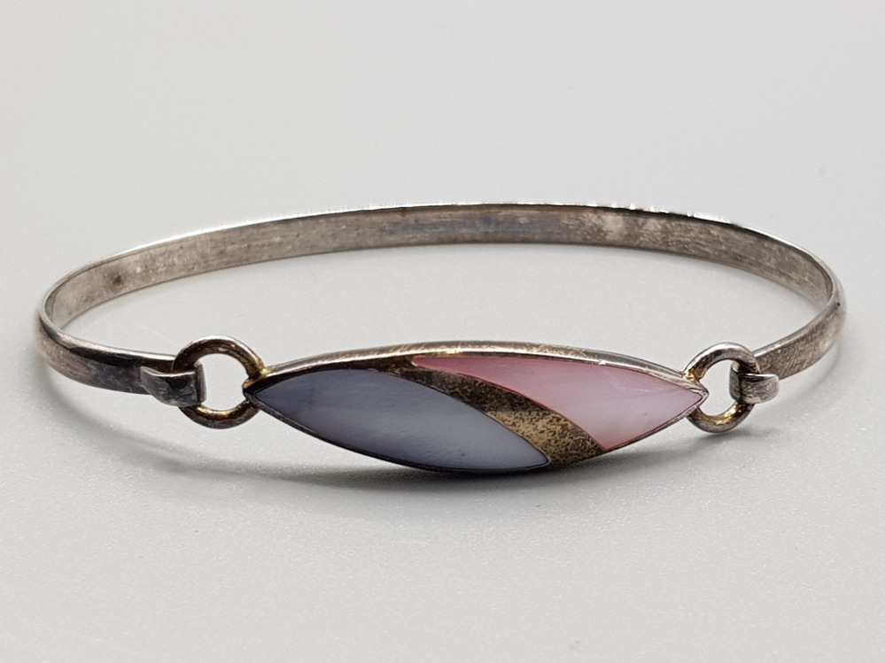 Silver 925 bracelet with 2 tone enamel centre, 11g, boxed - Image 2 of 3