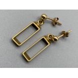9ct gold rectangular droplet earrings, 1g