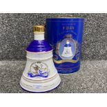 Wade Bells old scotch whisky decanter 75cl, to commemorate the birth of princess Eugenie, 23rd March