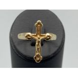 9ct gold crucifix ring, size S 1/2, 3.5G