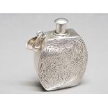 A silver perfume bottle with engraved decoration 17.1g
