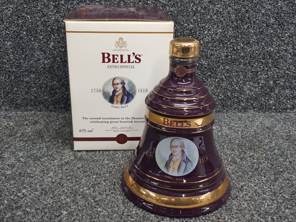 Limited edition Bells scotch whisky Christmas 2002 decanter, 70cl still sealed, celebrating great