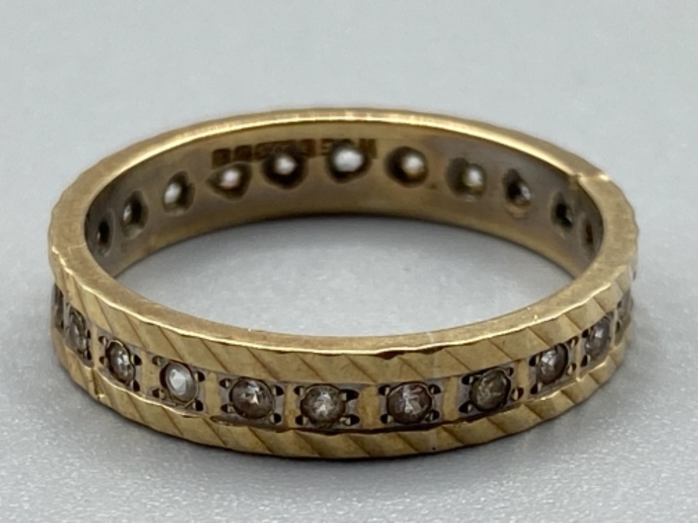 Vintage 9ct gold white stone eternity style ring, size L 1/2, 2.3G gross