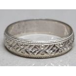 9ct white gold wedding band with engraved decoration by retailed H Samuel size R1/2 3.2g