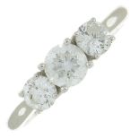 An 18ct gold diamond three-stone ring.Total diamond weight 1ct,