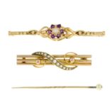 9ct gold garnet and opal brooch, hallmarks for 9ct gold, length 5.5cms, 4.5gms.