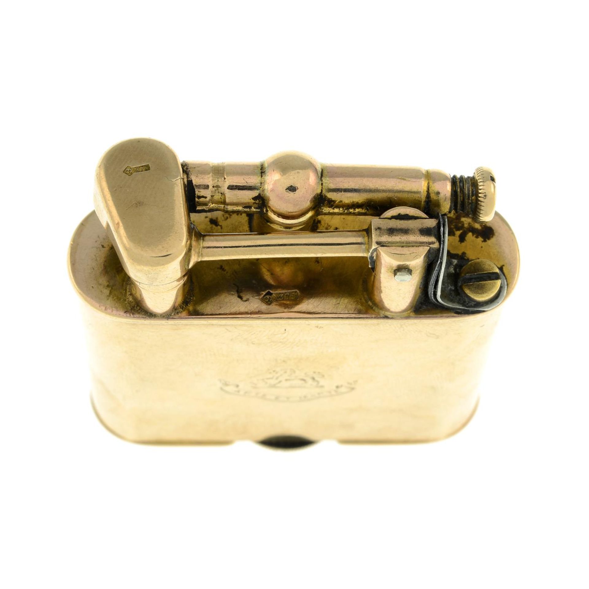 An early 20th century 9ct gold lighter, by Dunhill.Signed Dunhill. - Image 3 of 4