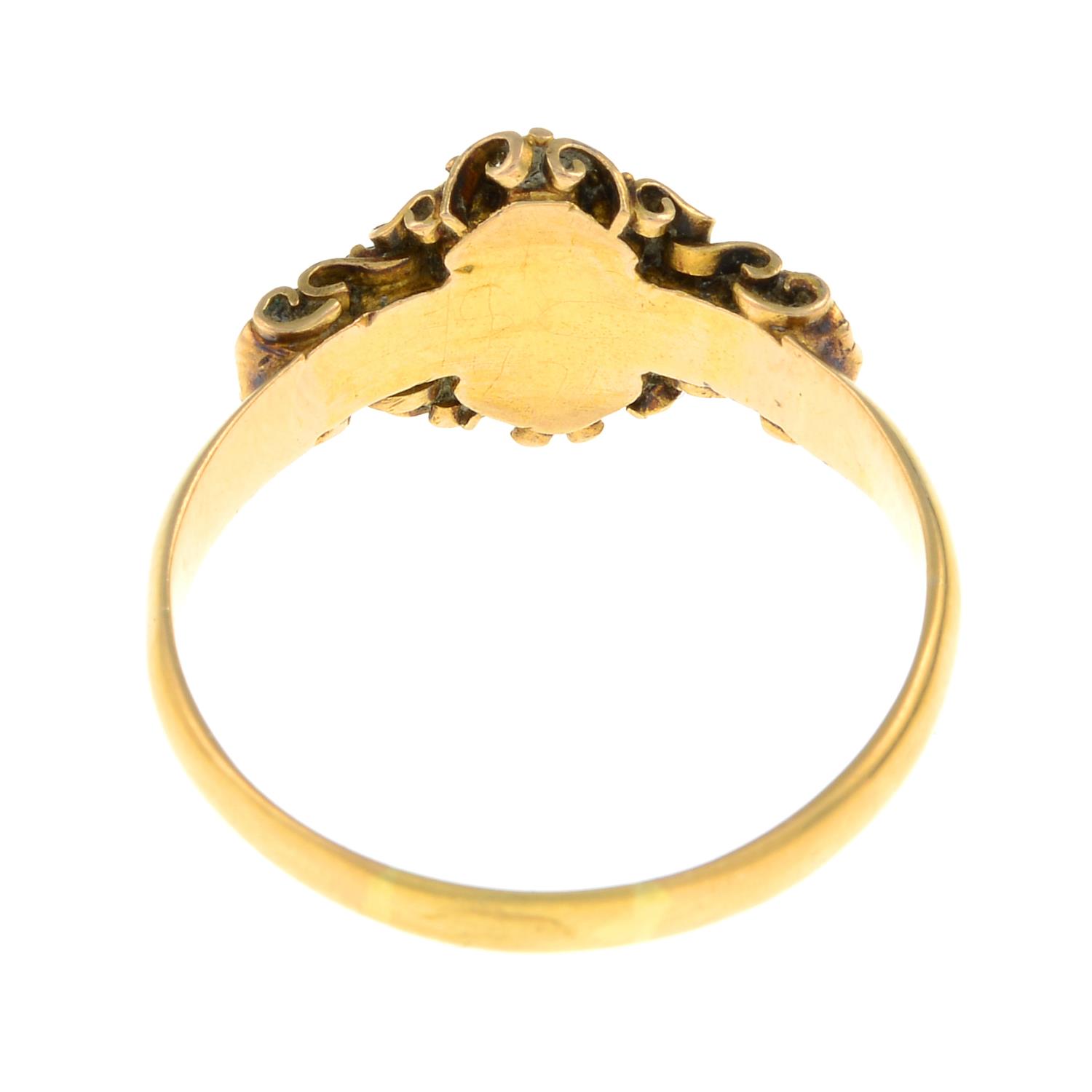 A mid 19th century 18ct gold emerald and split pearl ring.Hallmarks for Birmingham, 1867. - Image 3 of 3