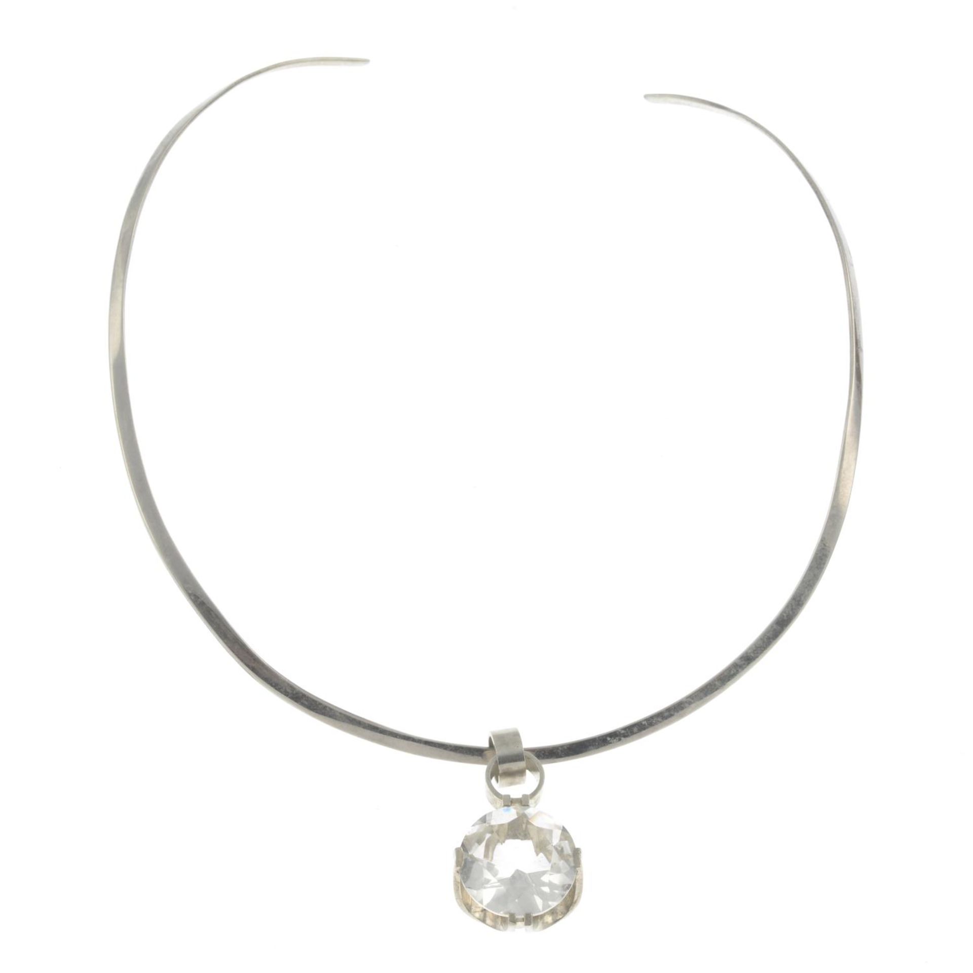 A silver quartz pendant, - Image 2 of 2