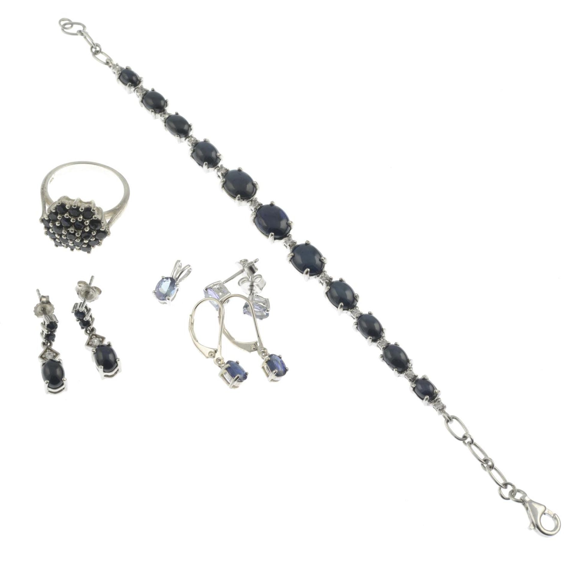 A selection of sapphire, tanzanite and cubic zirconia jewellery. - Image 2 of 2