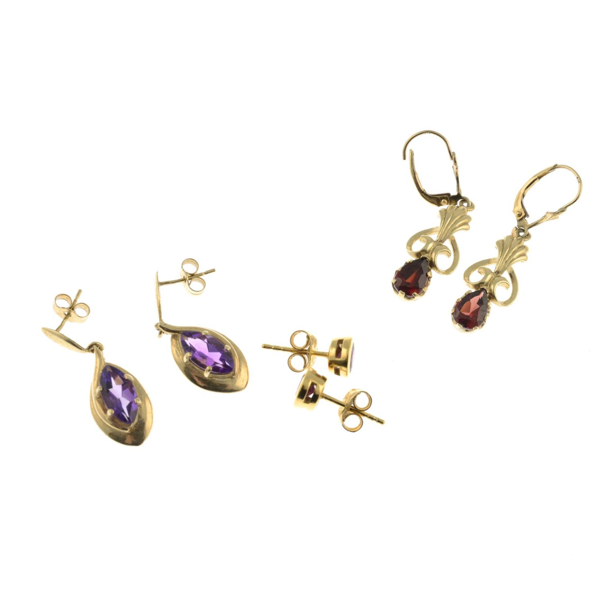 Three pairs of gem-set earrings, - Image 2 of 2