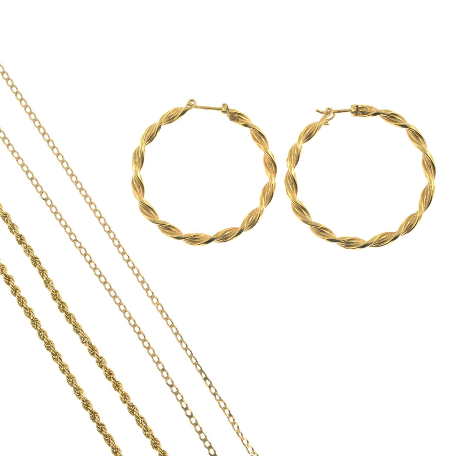 Four items of 9ct gold jewellery,