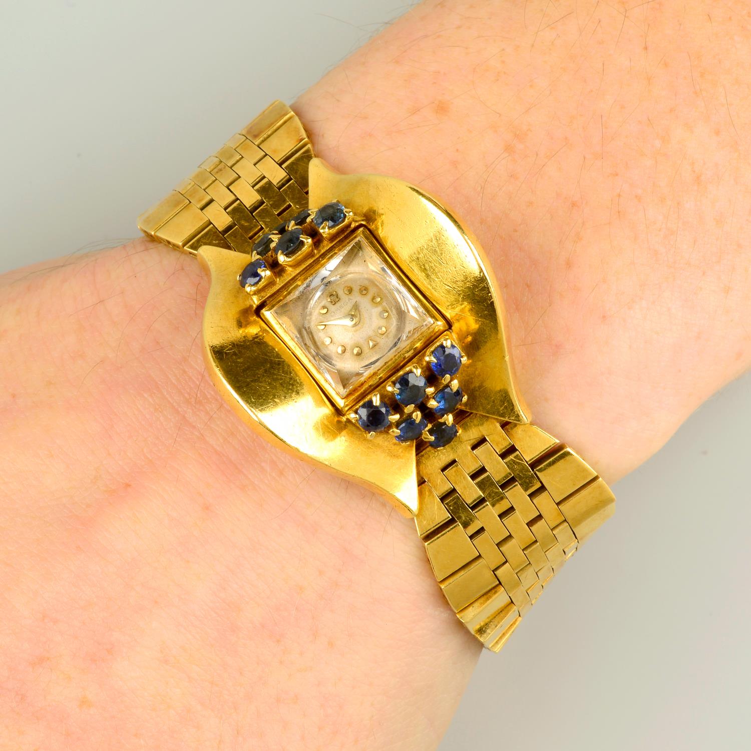 A 1950s 18ct gold wristwatch,