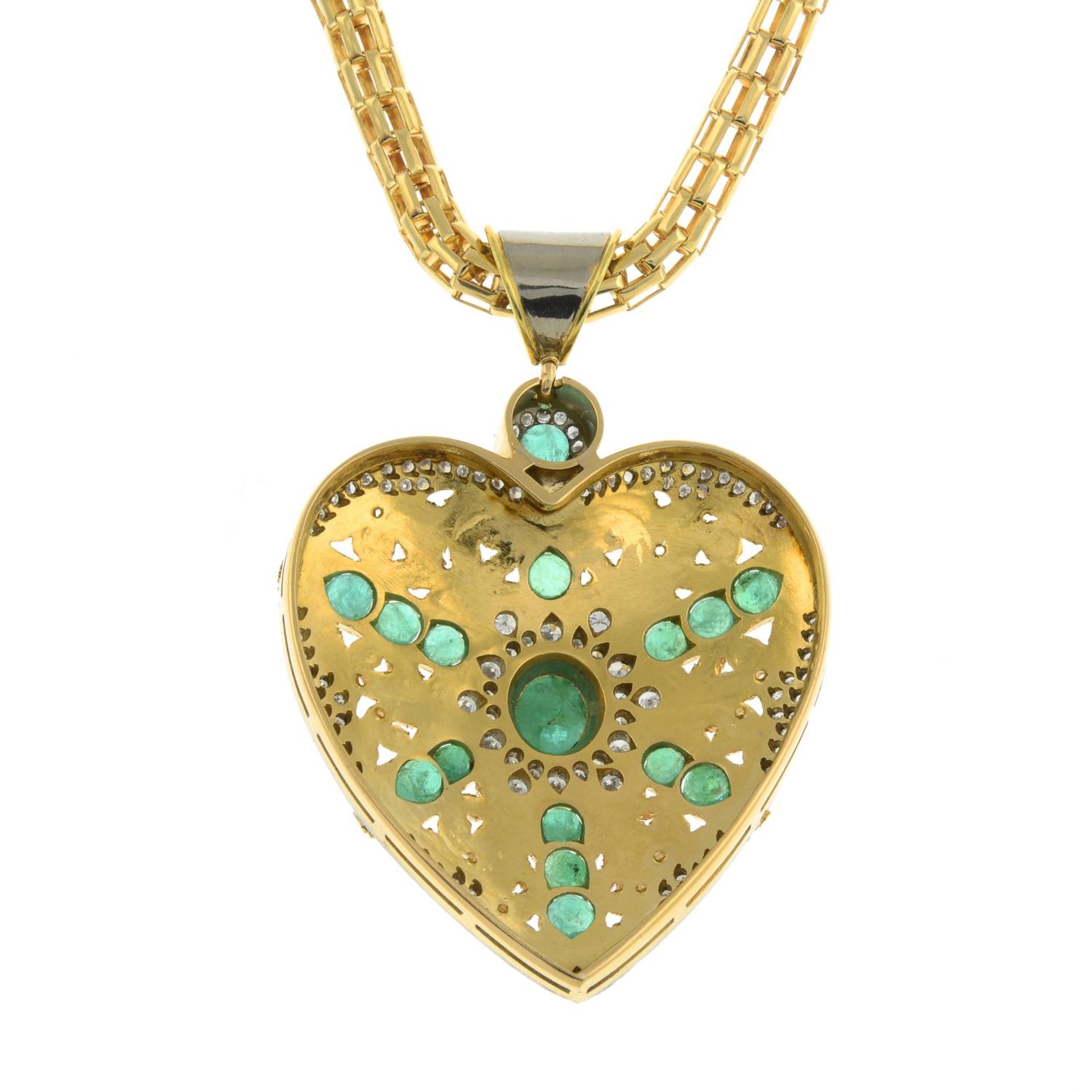 An emerald and diamond heart pendant, with fancy-link chain. - Bild 6 aus 8