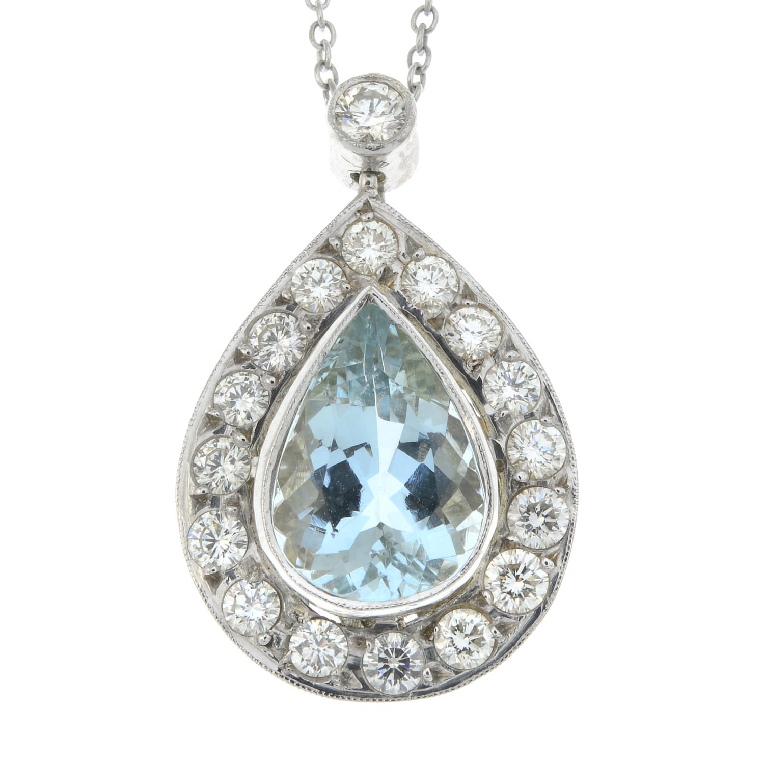 An aquamarine and diamond cluster pendant, on chain. - Bild 2 aus 7