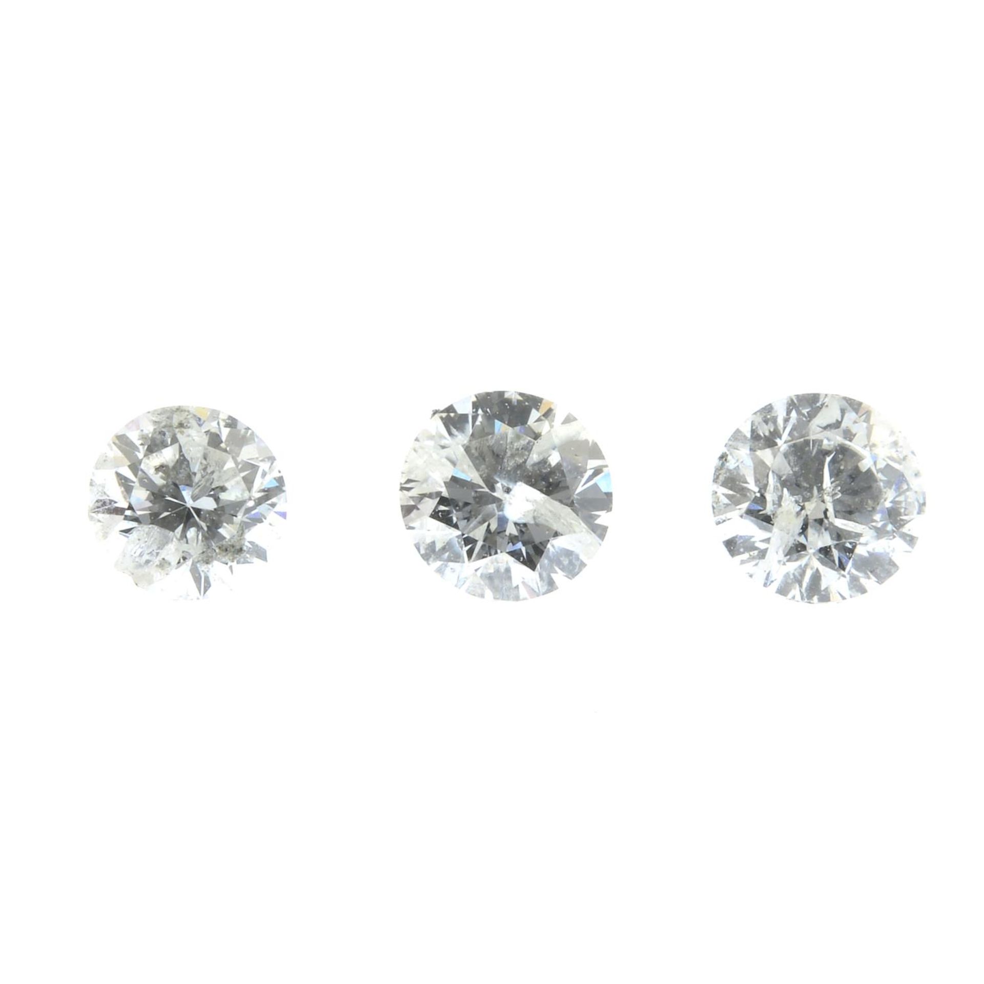 Three brilliant cut diamonds, 0.17, 0.16, 0.13cts.