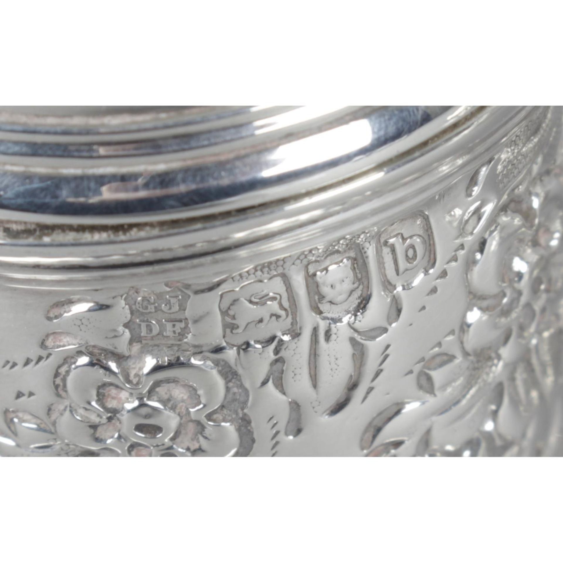 A late Victorian silver sugar caster, - Image 2 of 4