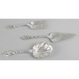 A set of serving cutlery,