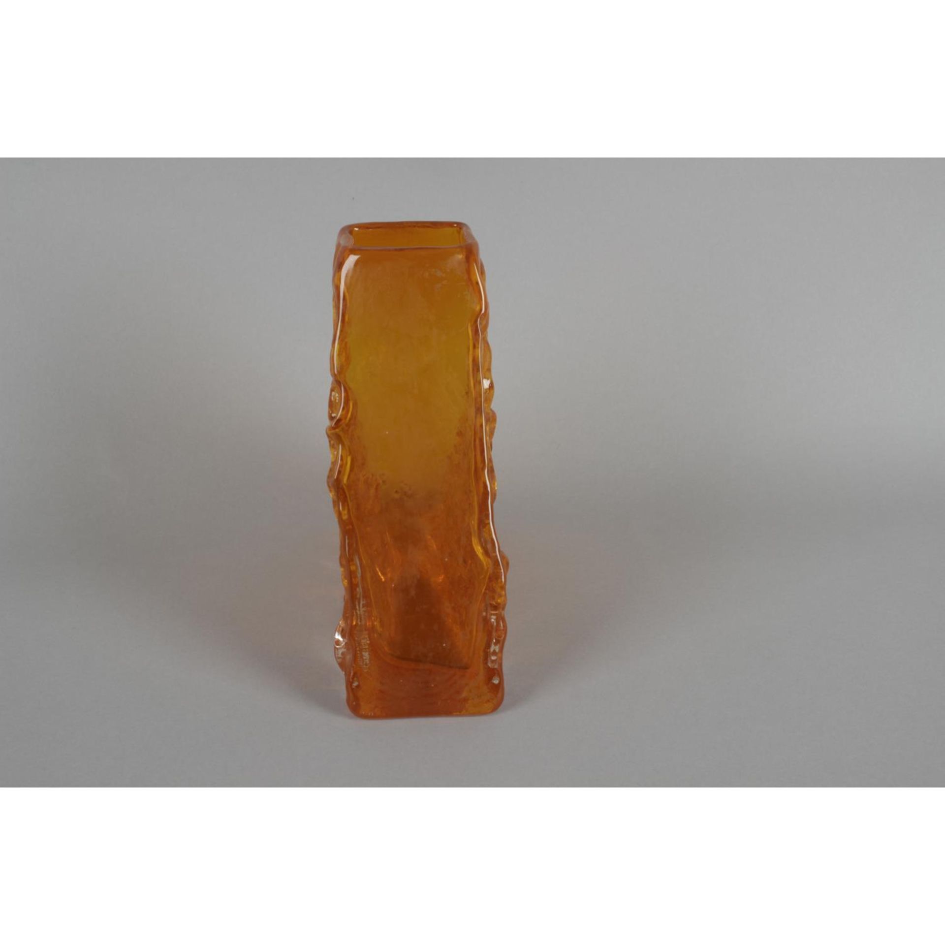 A Whitefriars tangerine glass textured bark effect vase, - Bild 2 aus 3