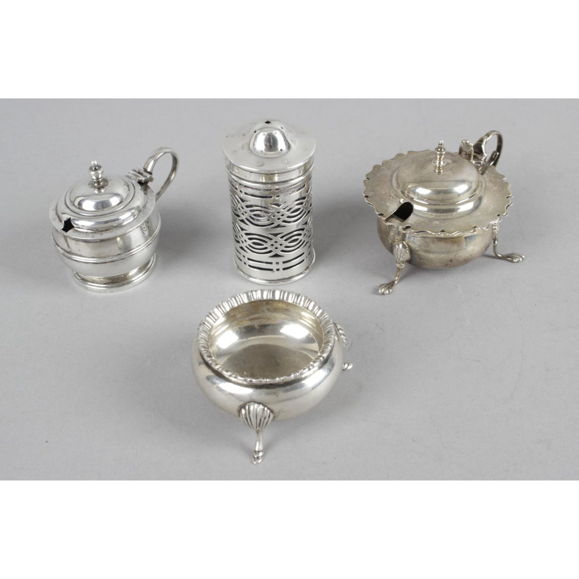 Two pairs of salts and peppers and four other condiment pieces - an urn shaped pair - London 1906 - Image 4 of 5