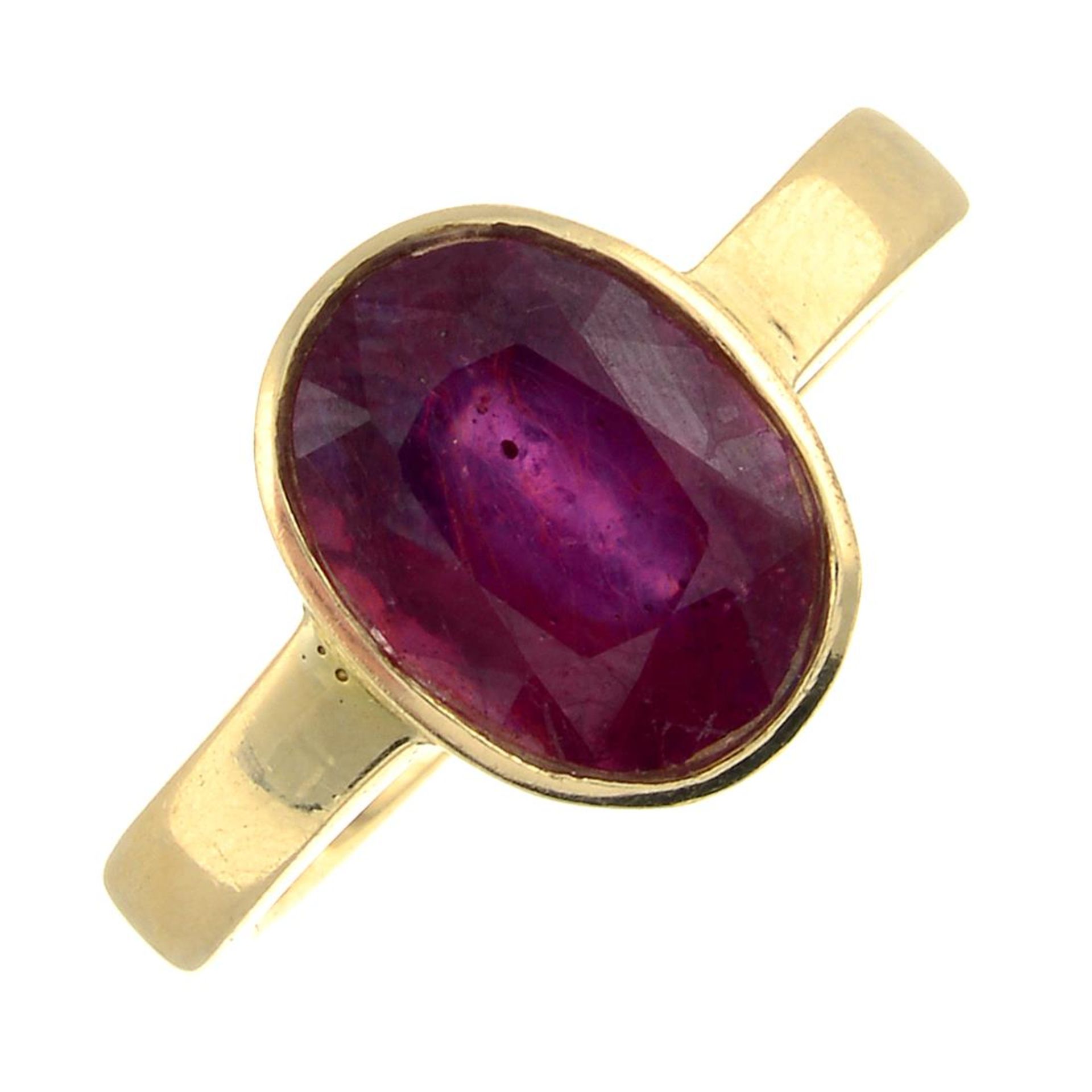 A glass-filled ruby single-stone ring.Stamped 585.Ring size M1/2.