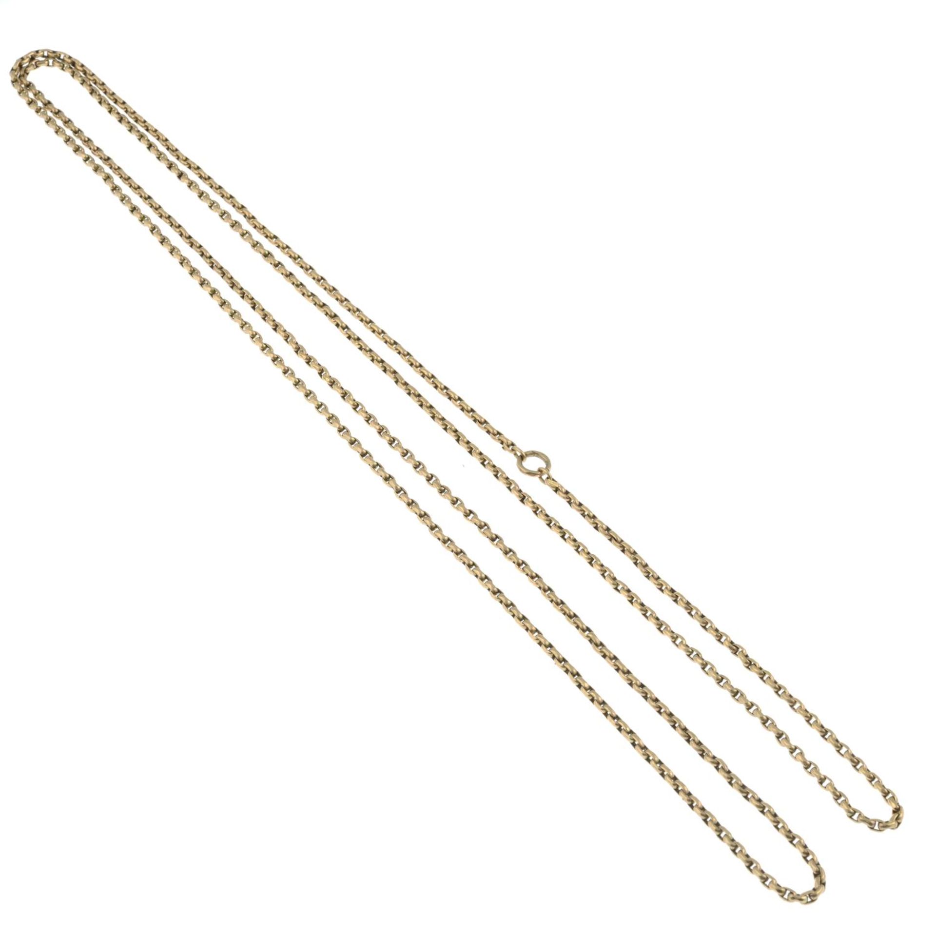 An early 20th century gold fancy-link longuard chain.Length 136cms. - Bild 2 aus 2