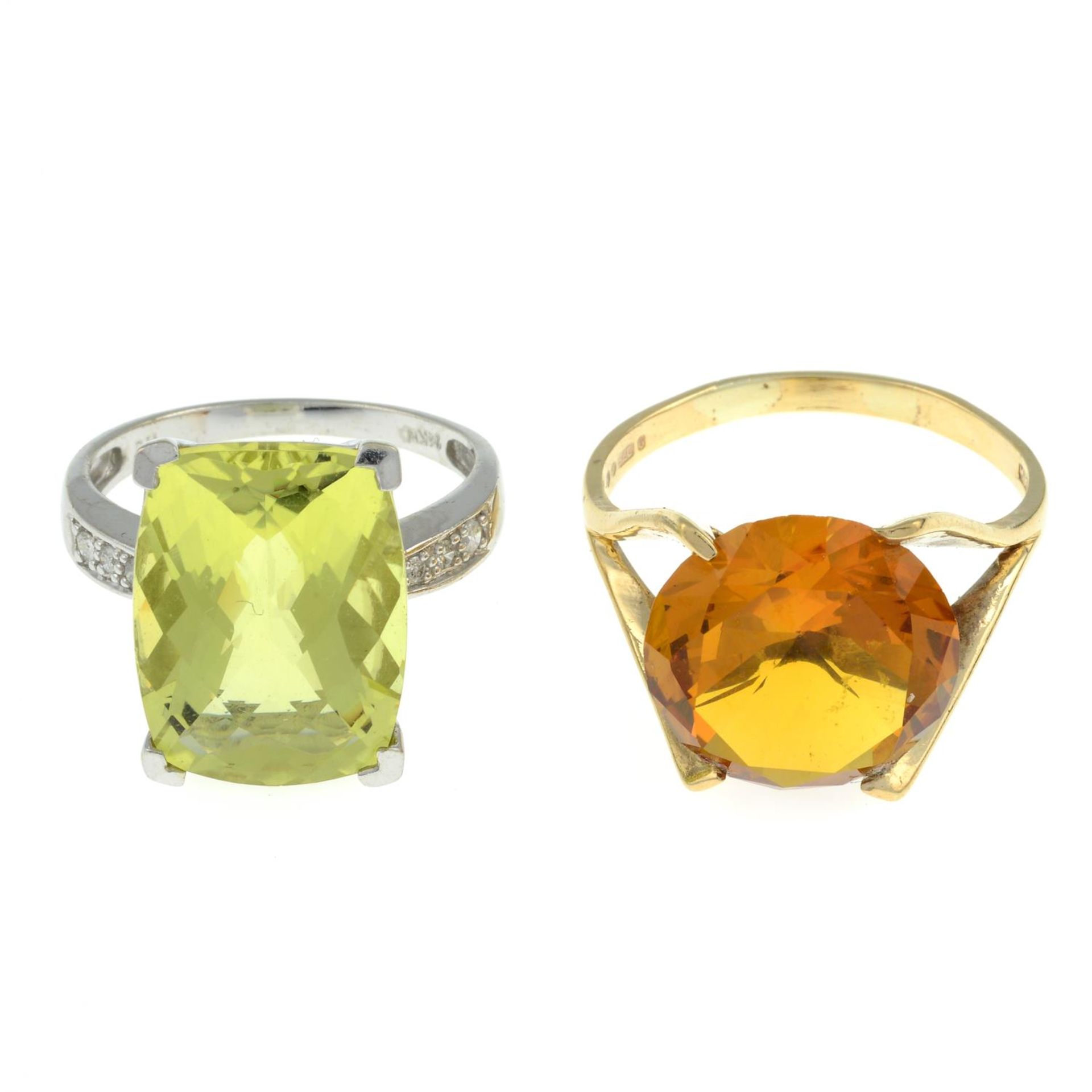 9ct gold citrine single-stone ring, hallmarks for 9ct gold, ring size T, 3gms.