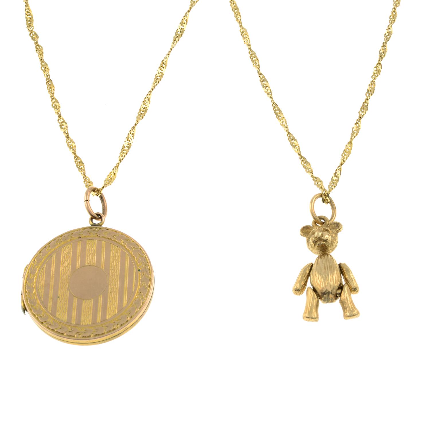 9ct gold teddy bear pendant,