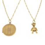 9ct gold teddy bear pendant,