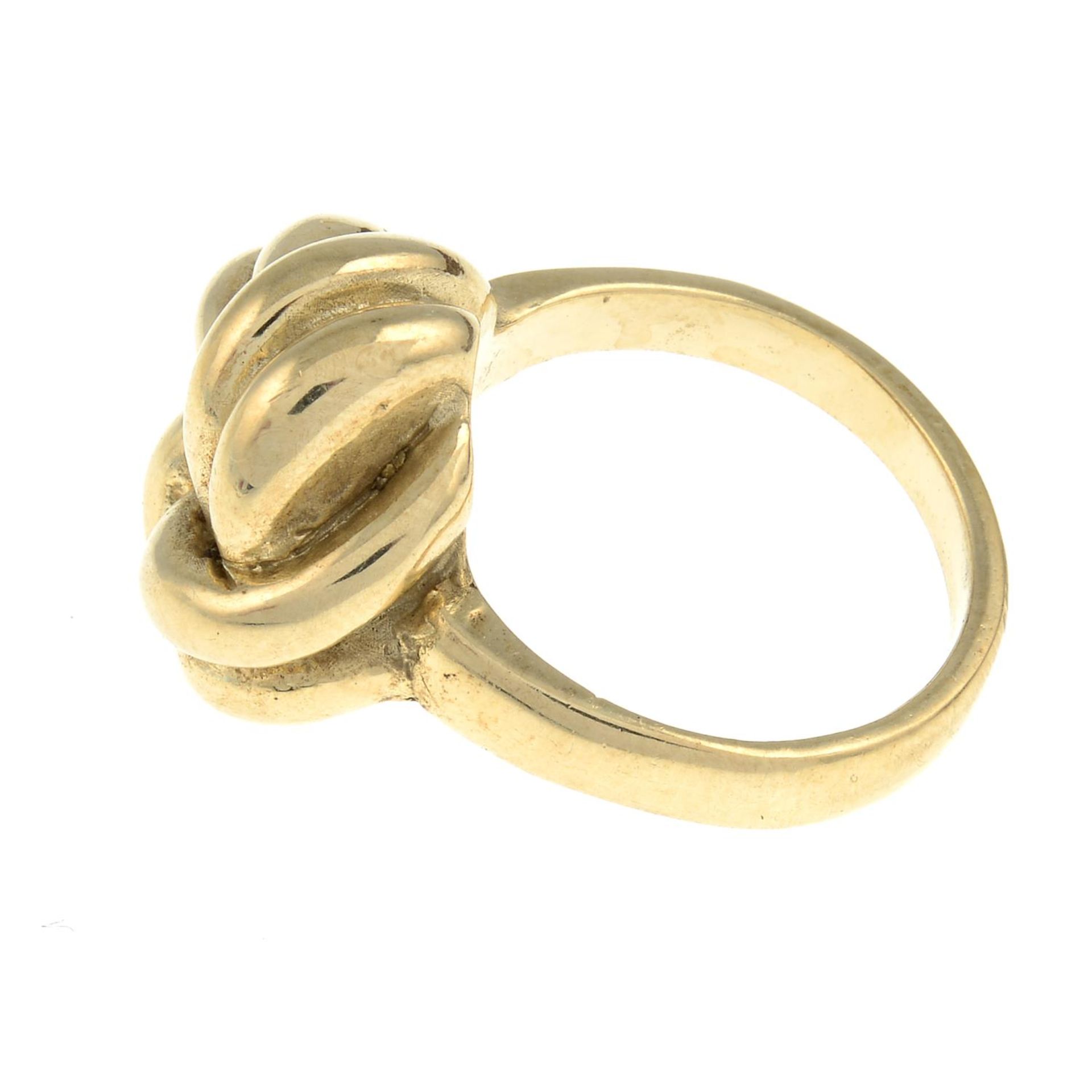 A 9ct gold knot ring.Hallmarks for Birmingham.Ring size M. - Bild 2 aus 3