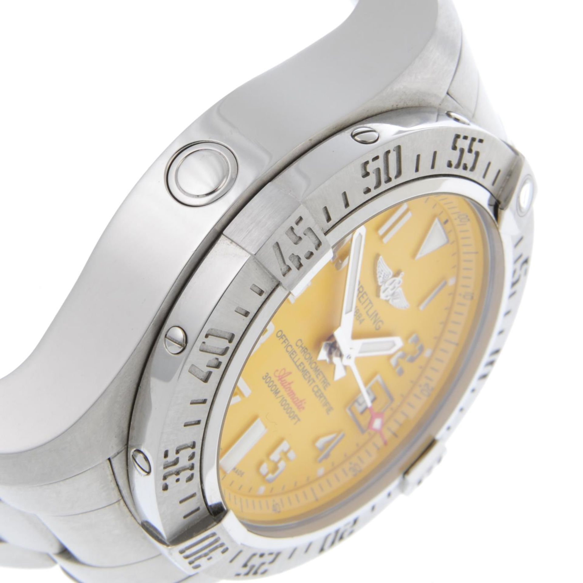 BREITLING - a gentleman's Avenger II Seawolf bracelet watch. - Image 5 of 6