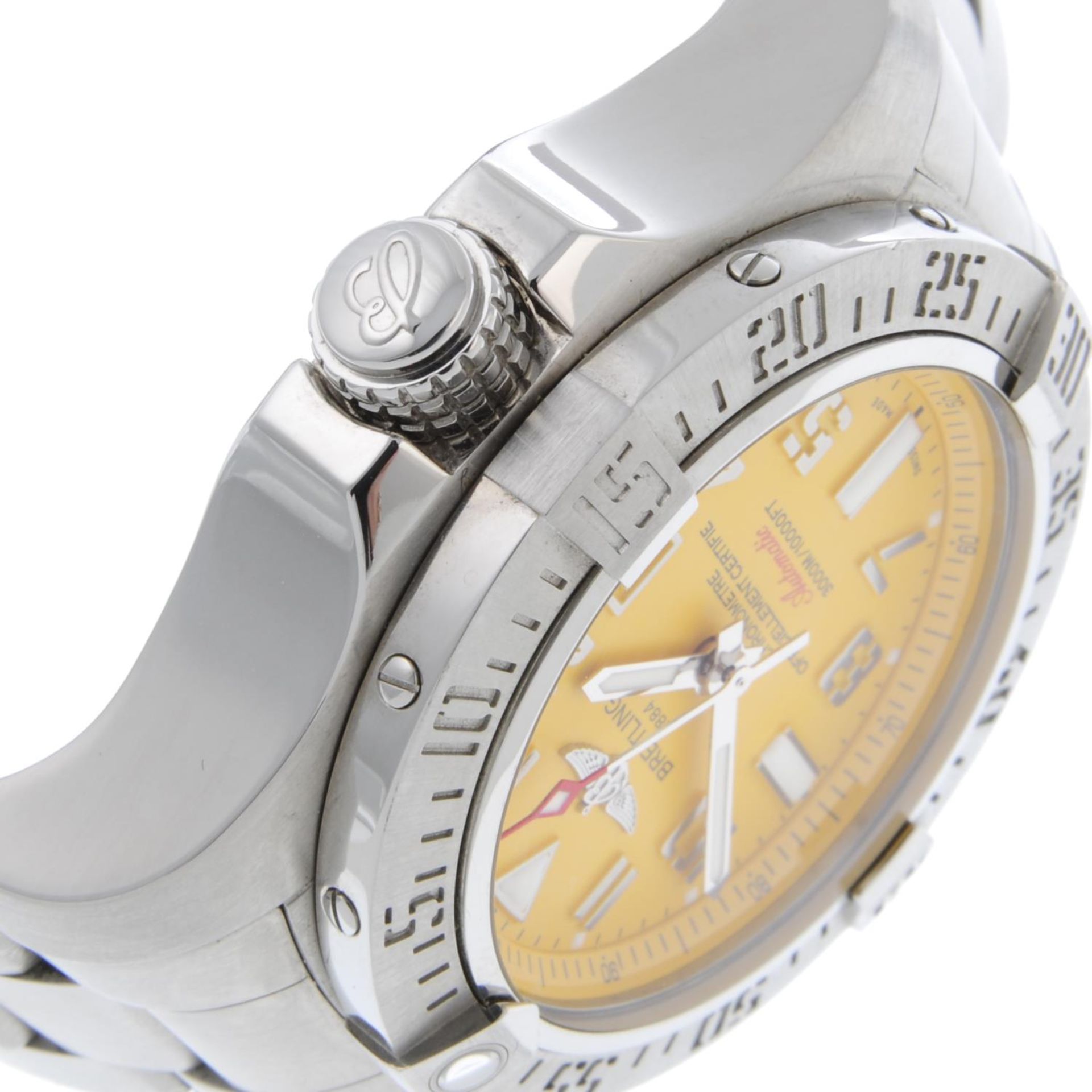 BREITLING - a gentleman's Avenger II Seawolf bracelet watch. - Image 4 of 6