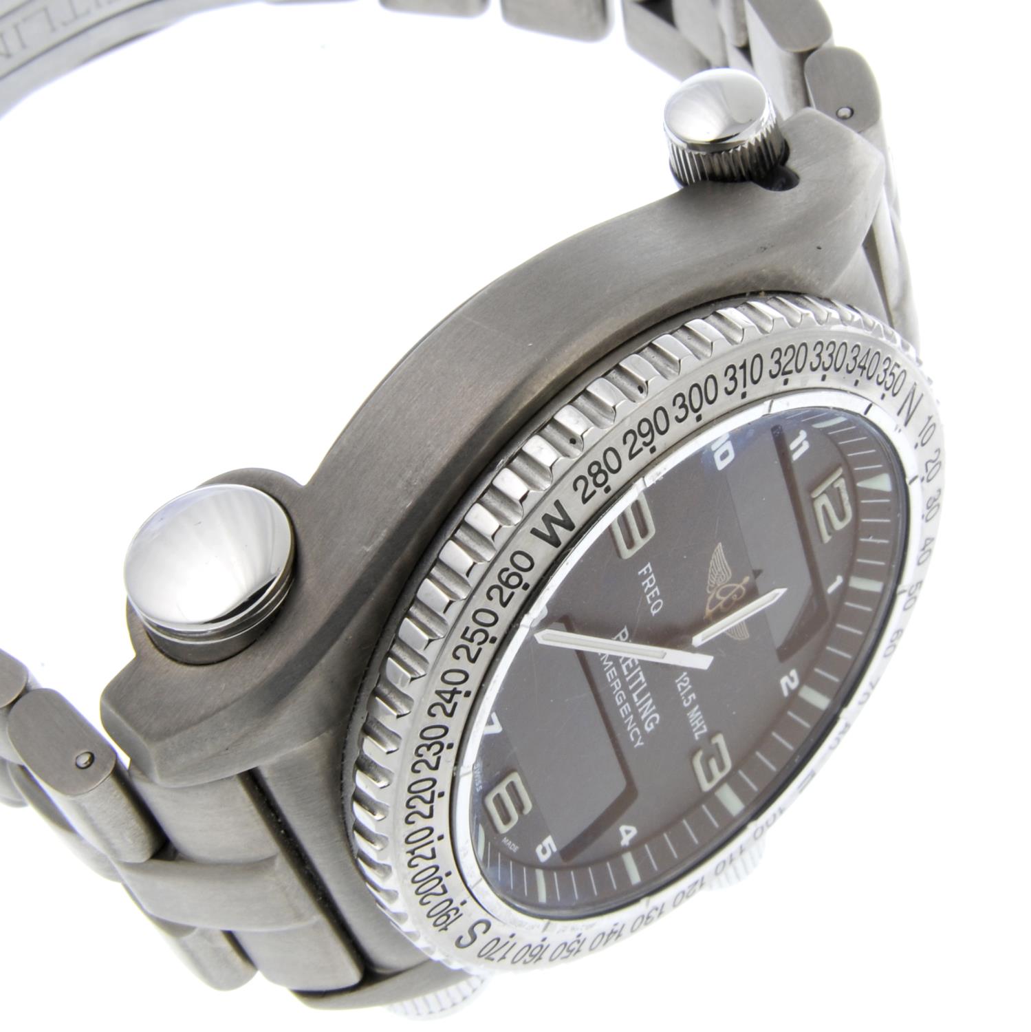 BREITLING - a gentleman's Professional Emergency bracelet watch. - Image 6 of 7