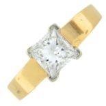 A square-shape diamond single-stone ring.Diamond weight 0.97ct,