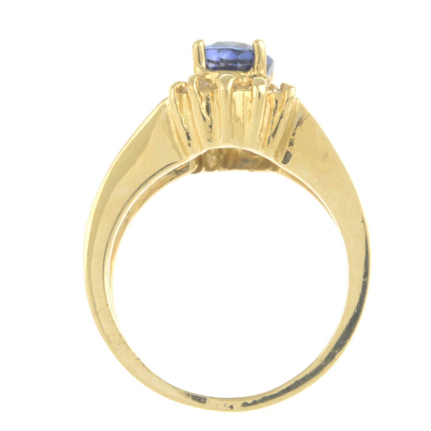 A sapphire ring, - Image 4 of 4