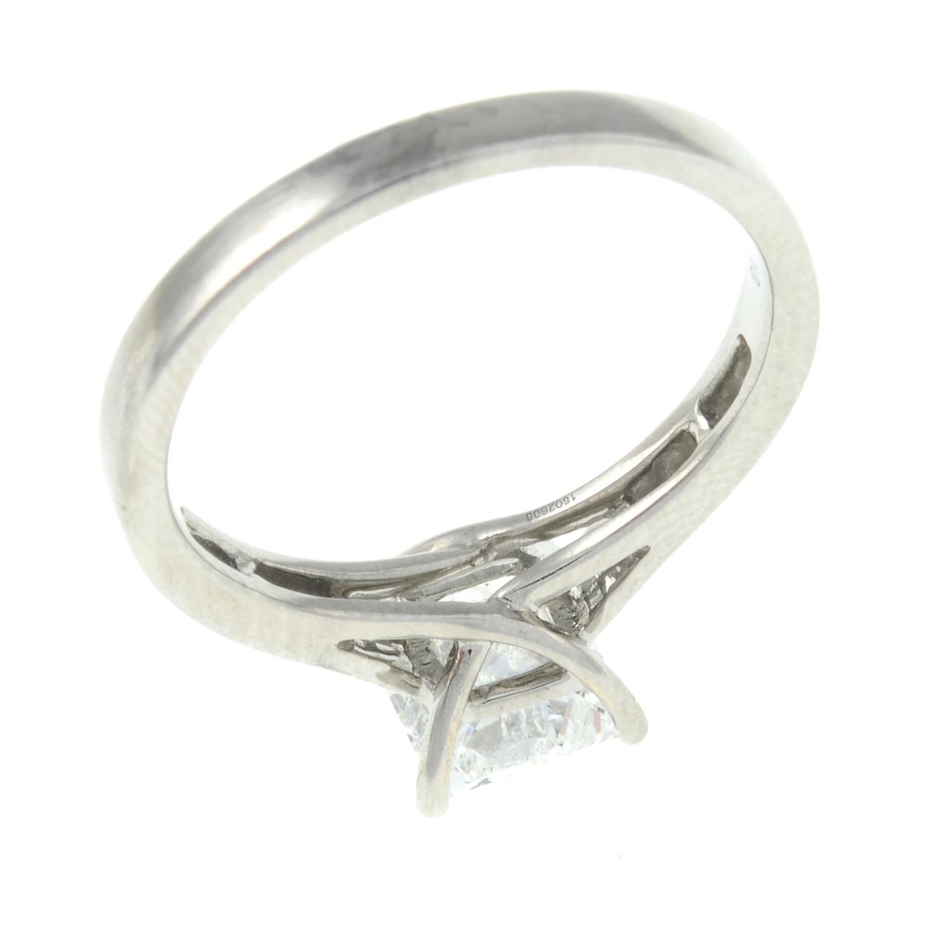 A square-shape diamond single-stone ring.Total diamond weight 1.47cts, - Image 3 of 3