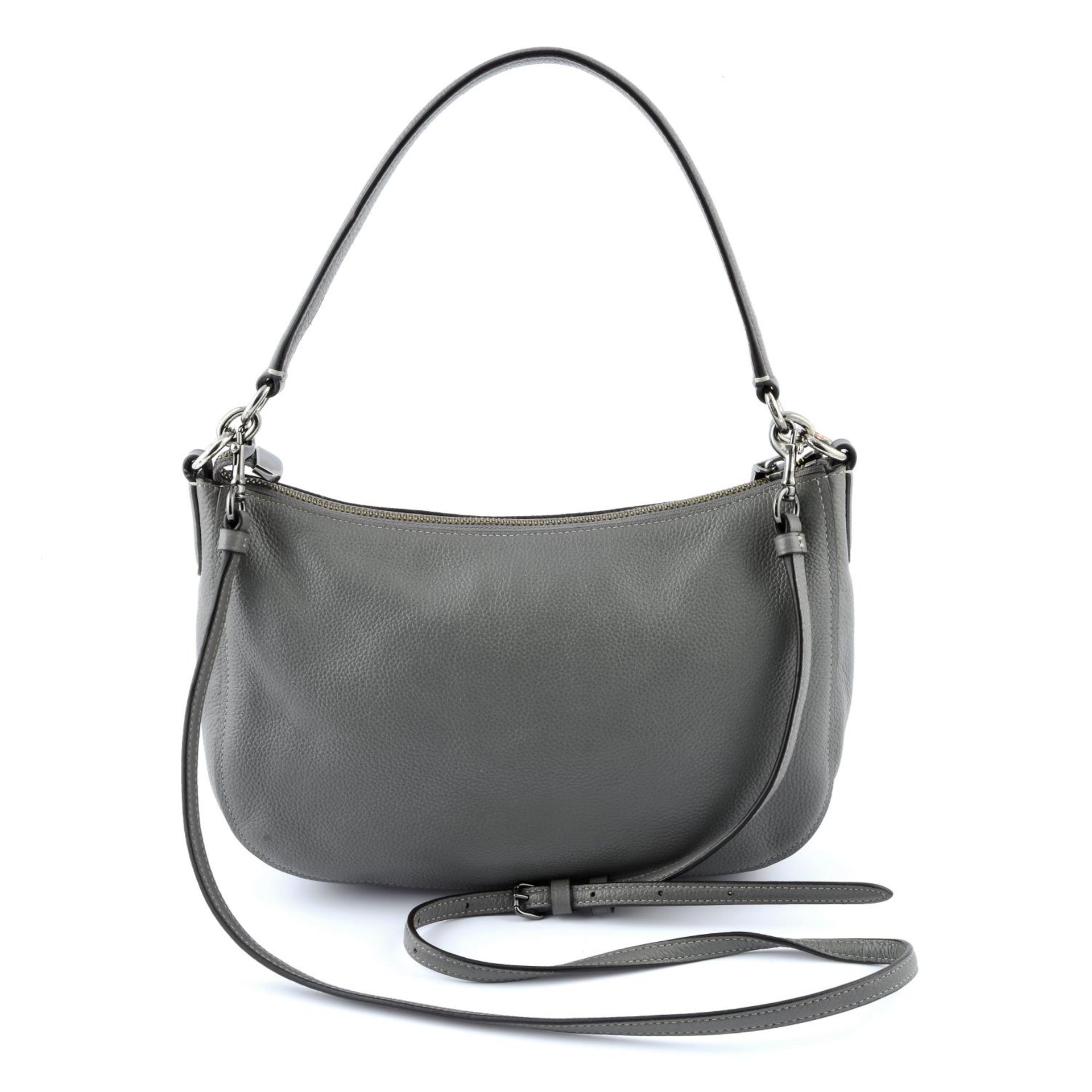 COACH - a grey leather handbag. - Image 2 of 5