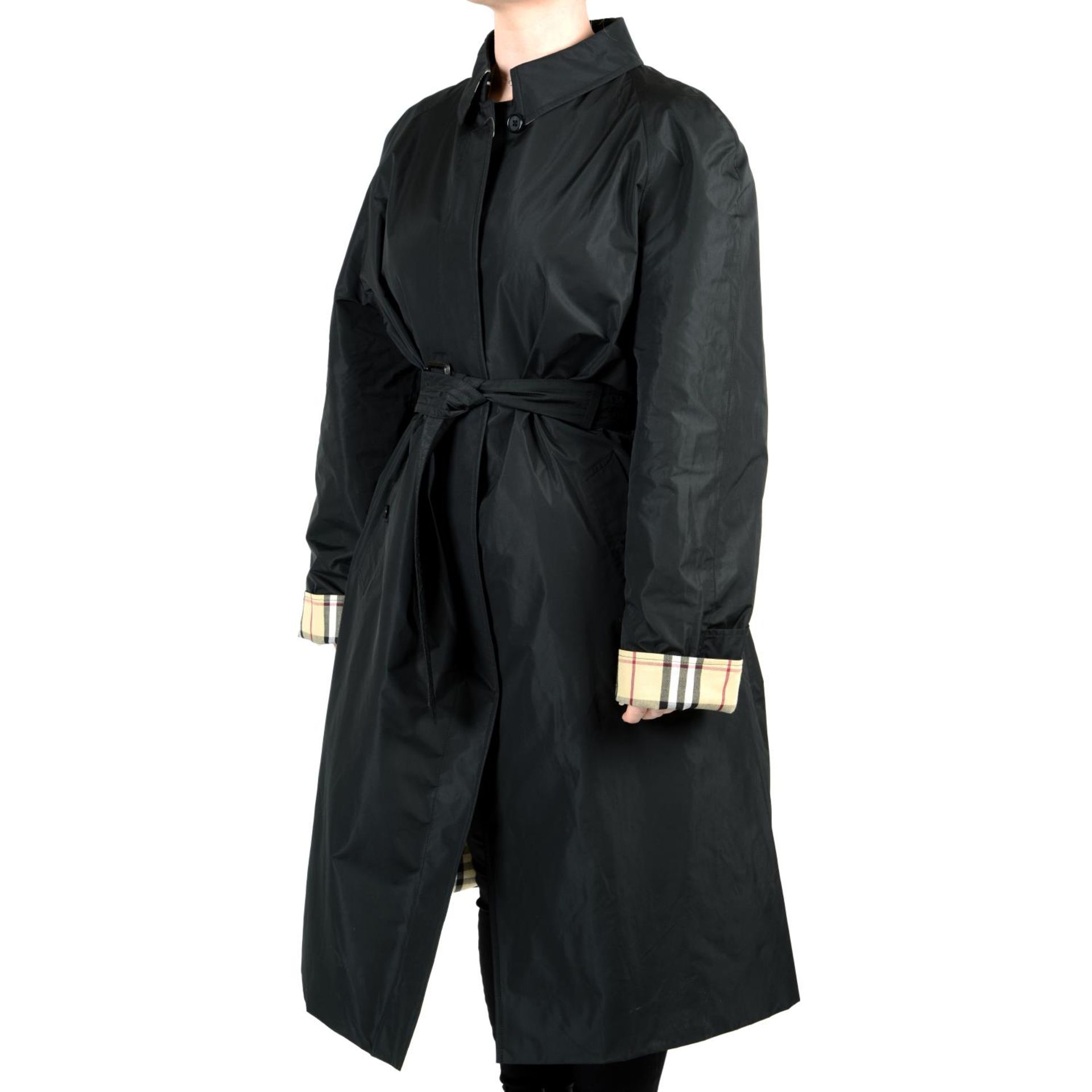 BURBERRY - a black raincoat. - Image 3 of 4