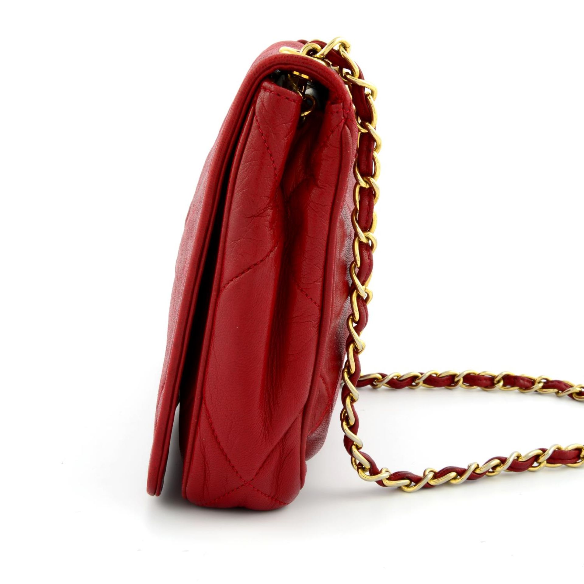 CHANEL - a red leather flap crossbody handbag. - Image 3 of 6