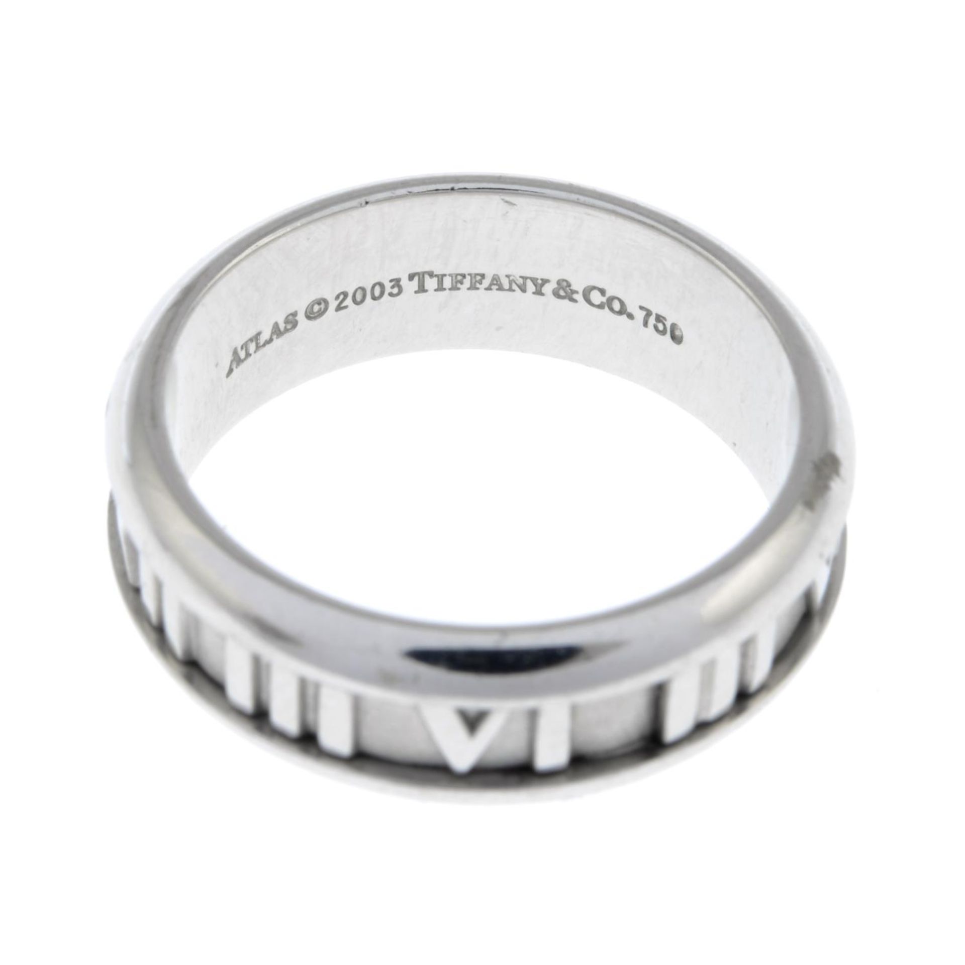 TIFFANY & CO. - an 'Atlas' band ring. - Image 2 of 3