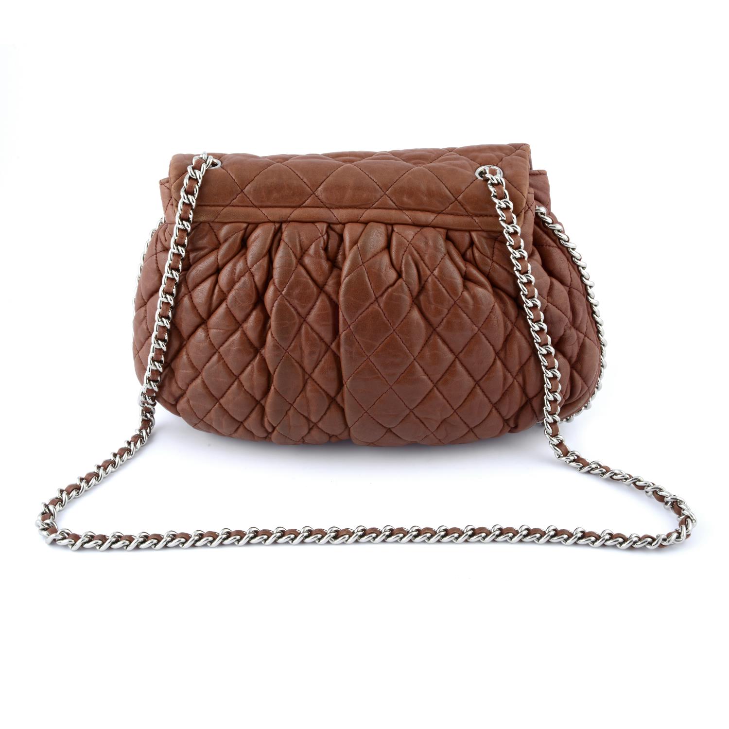 CHANEL - a quilted lambskin leather chain around handbag. - Image 2 of 4